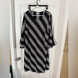 Cato Women’s Black White Striped Bell Sleeve Dress 18/20W. MH-221